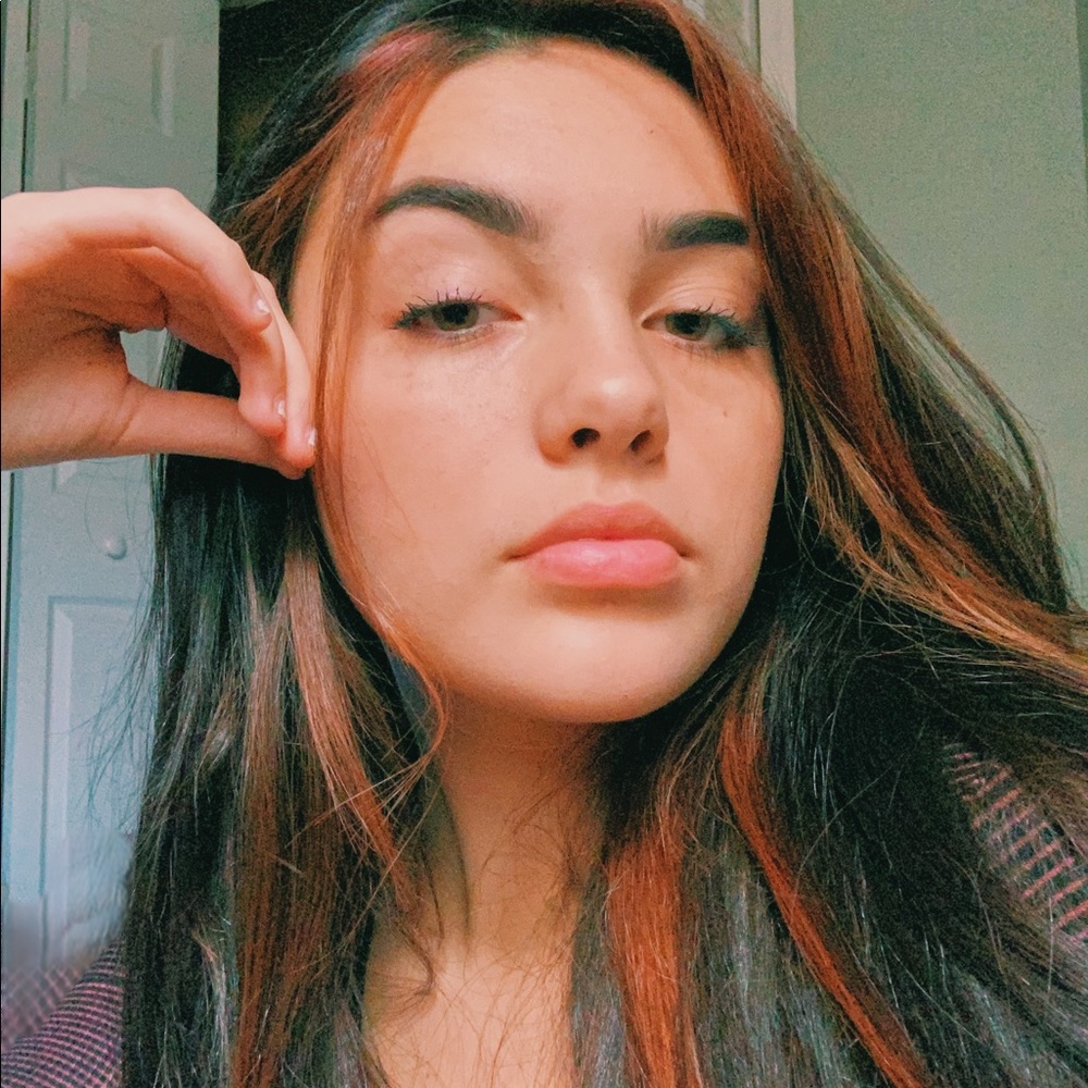 Meet your Posher, Alexus